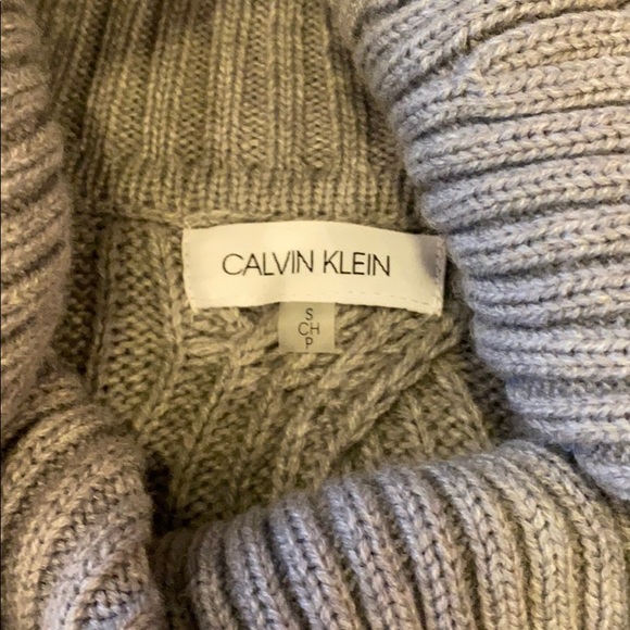 NWT Calvin Klein Sweater - Picture 2 of 5